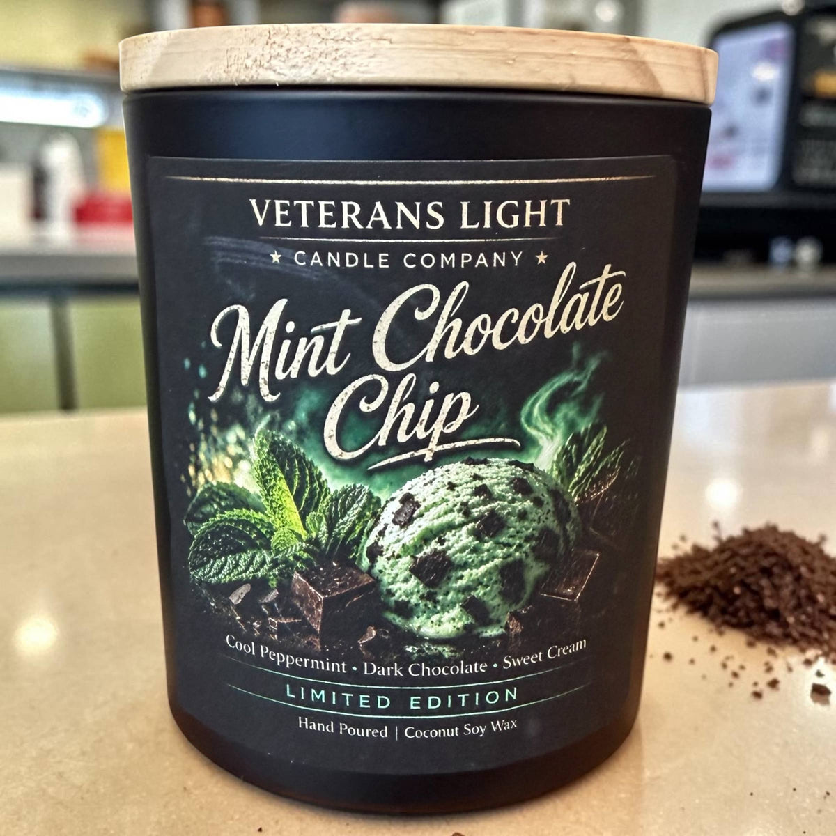 Veterans Light 10oz Candle - Mint Chocolate Chip Candle – candle at the Feline Community Network gift shop