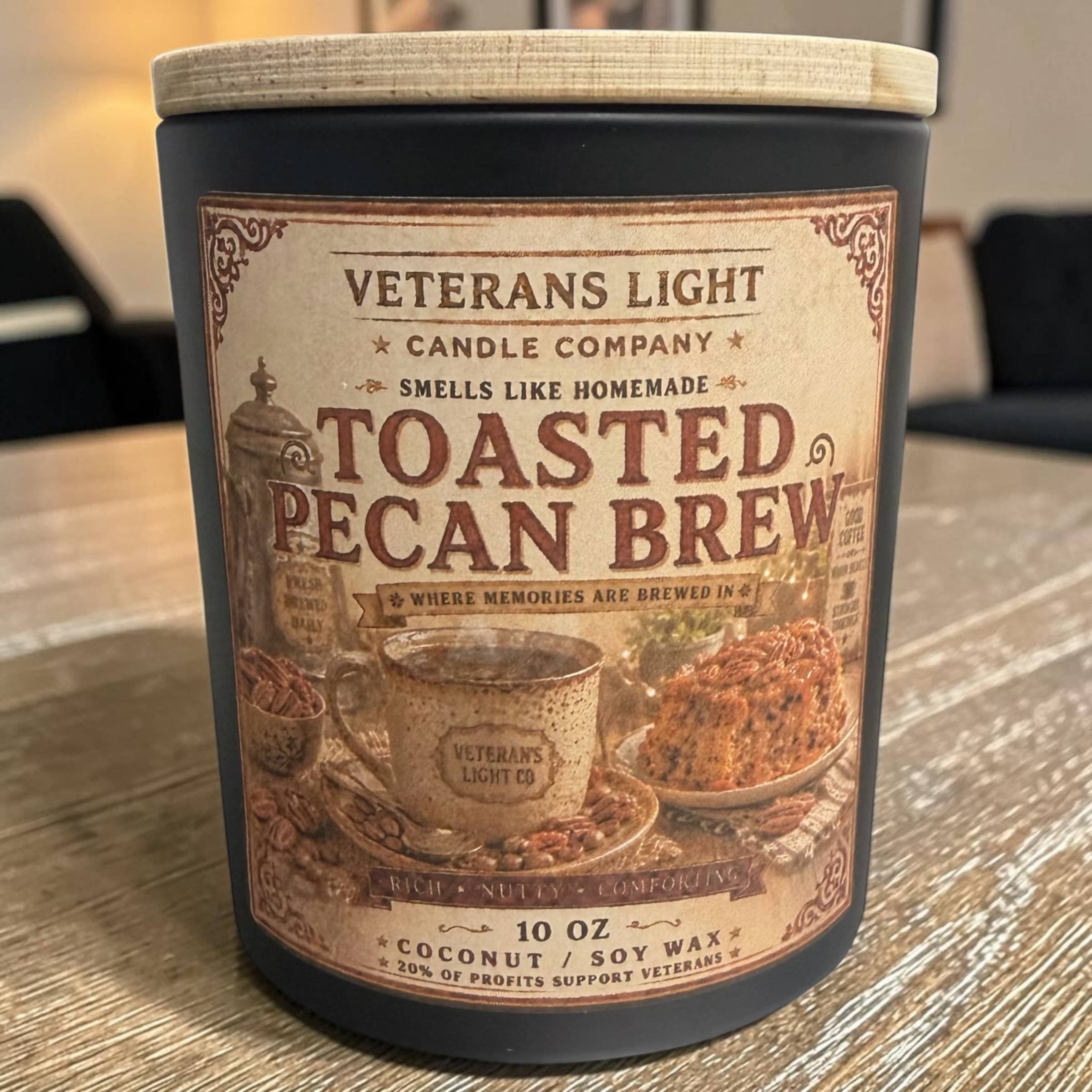 Veterans Light 10oz Candle - Toasted Pecan Brew