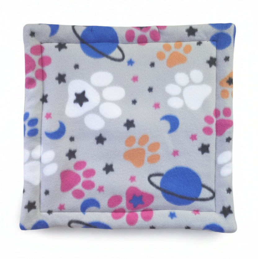 18" Self Heating Square Cat Bed